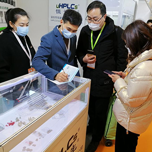 塑料托盤為什么要加鋼管